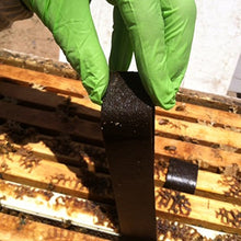 Load image into Gallery viewer, Mann Lake DC311 Hop Guard Varroa Mite Treatment