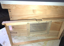 Load image into Gallery viewer, Bee Hive Queen Jail / Brood Breaker Frame Langstroth
