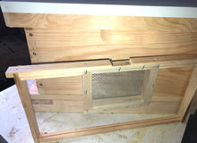 Load image into Gallery viewer, Bee Hive Queen Jail / Brood Breaker Frame Langstroth