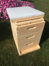 Load image into Gallery viewer, 3 Medium (6 5/8) w/Frames Beekeeping Bee Hive kit (Un-Assembled) Langstroth
