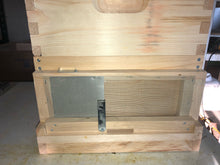 Load image into Gallery viewer, Moving/robbing screen