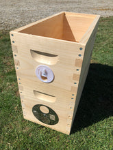 Load image into Gallery viewer, Swarm Trap 5/Frame Bee Hive Assembled FRAMES NOT INCLUDED
