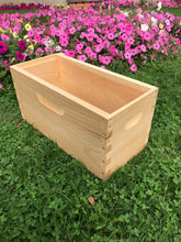 Load image into Gallery viewer, 9 5/8 Deep  5 Frame Nuc body for a Bee Hive Un-Assembled

