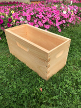 Load image into Gallery viewer, 9 5/8 Deep  5 Frame Nuc body for a Bee Hive Un-Assembled